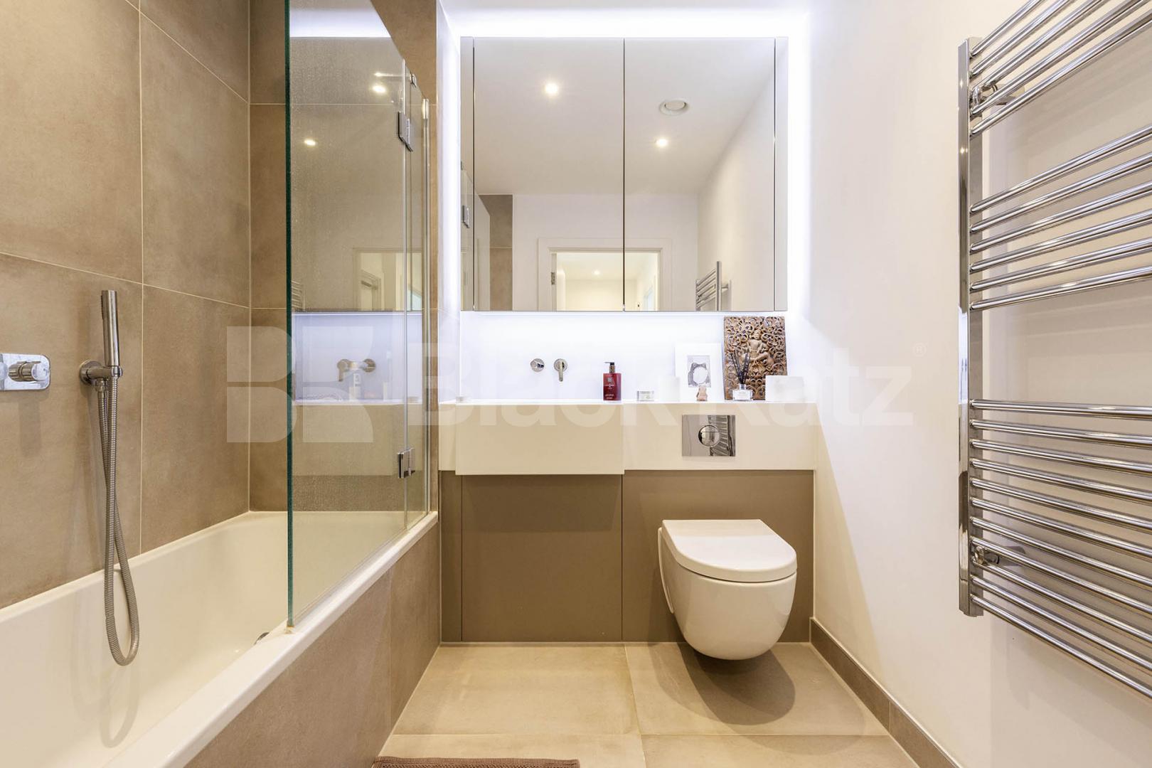 New Development 2 bed 2 bath with large balcony close to kings cross Market Road, Caledonian Road